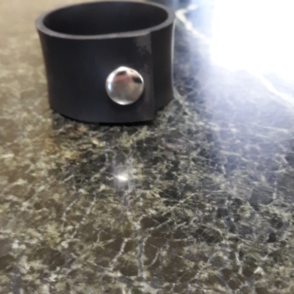 Rubber cuff - Picture 2 of 4